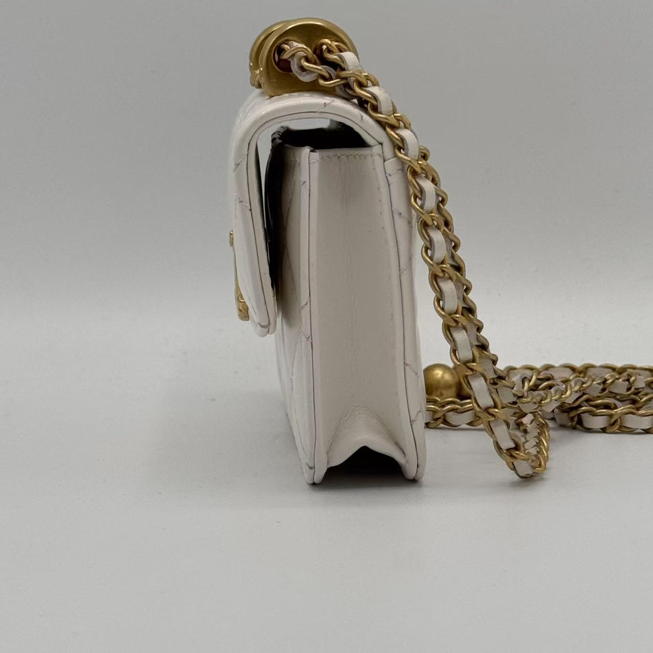 Chanel  Calfskin Quilted Perfect Fit Coin Purse With Chain White