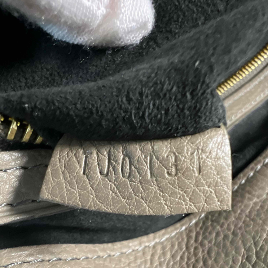 Louis Vuitton Monogram Mahina Cirrus twins B24407