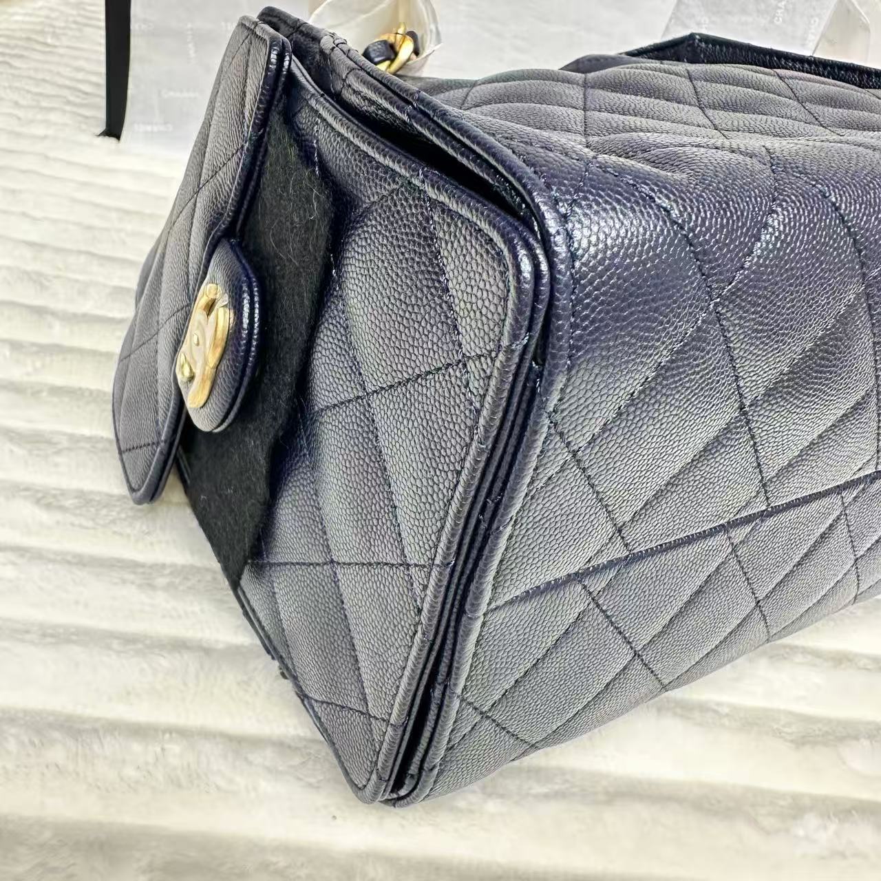 25 Hobo Bag Caviar Navy Blue Small