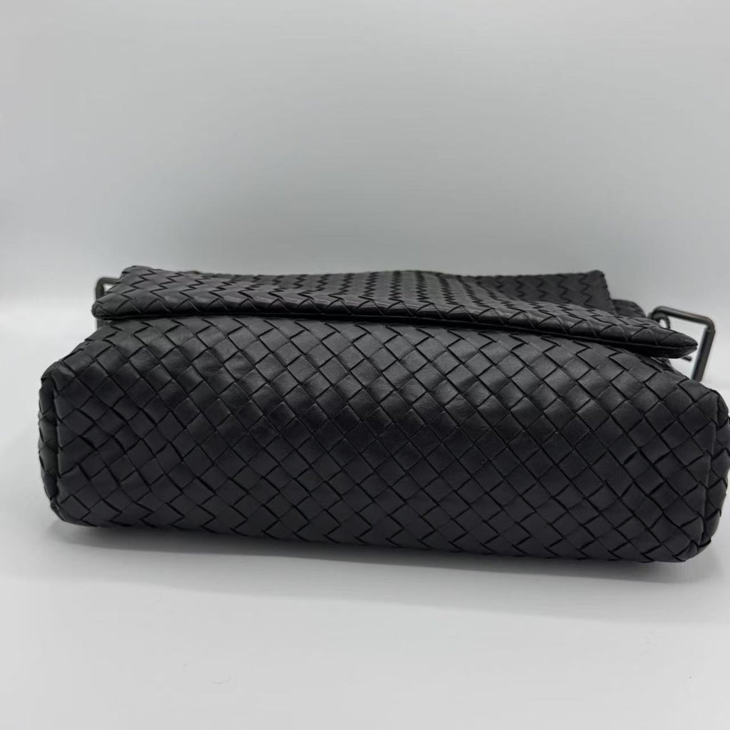 Bottega Veneta Square Flap Messenger Bag Intrecciato Nappa Medium