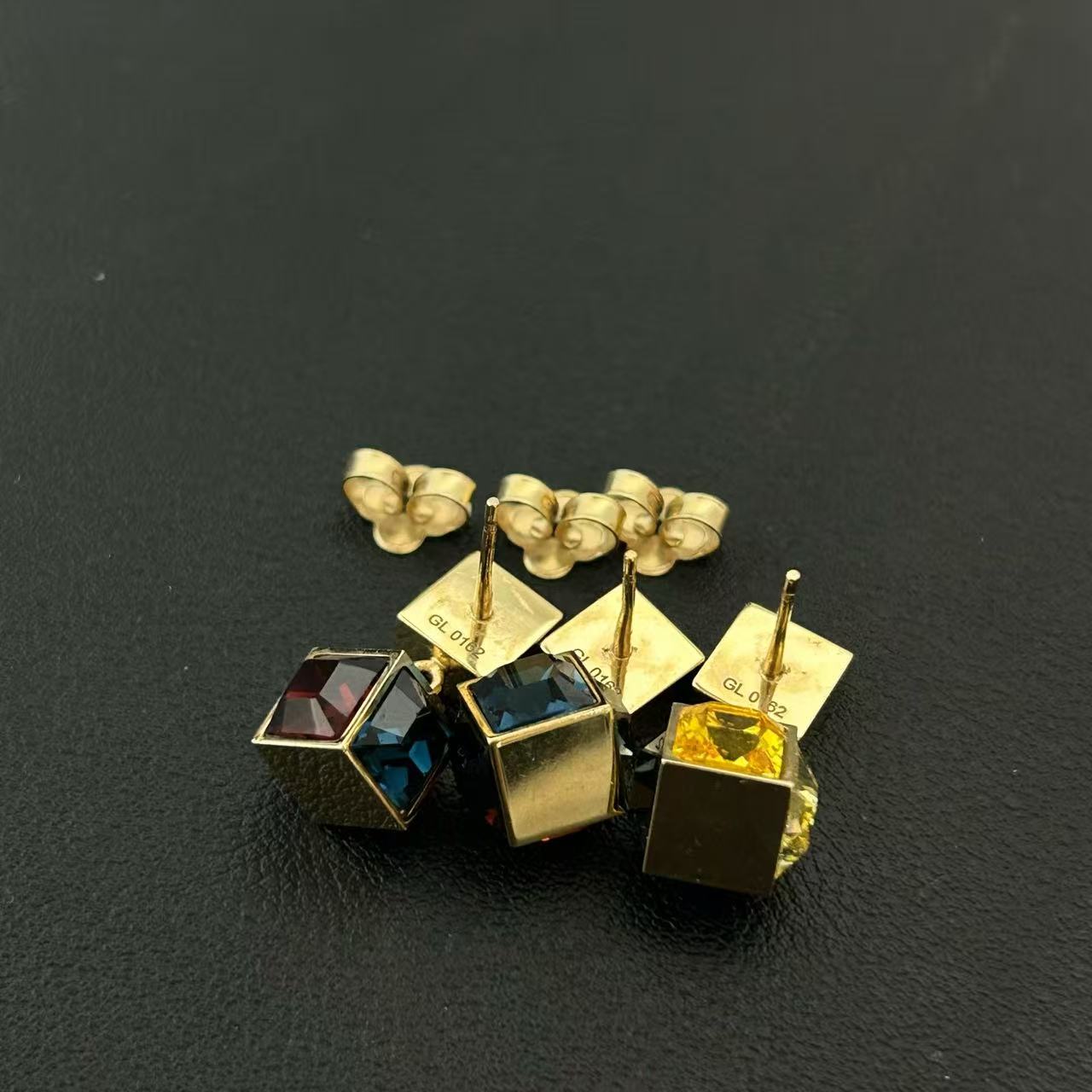 Louis Vuitton Swarovski Gamble Earring Set Sunset Gold twins LDJ4469