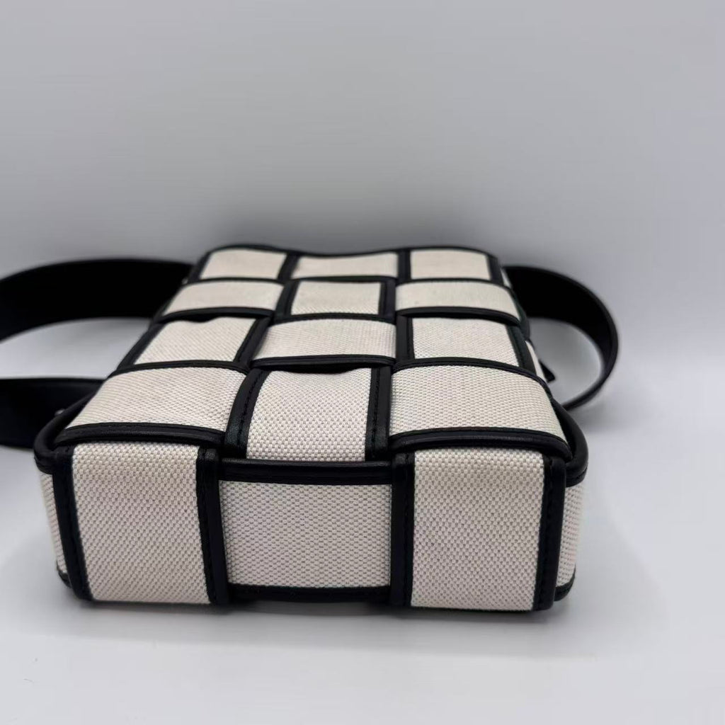 Small Cassette Bucket Bag In Cream Intrecciato Canvas