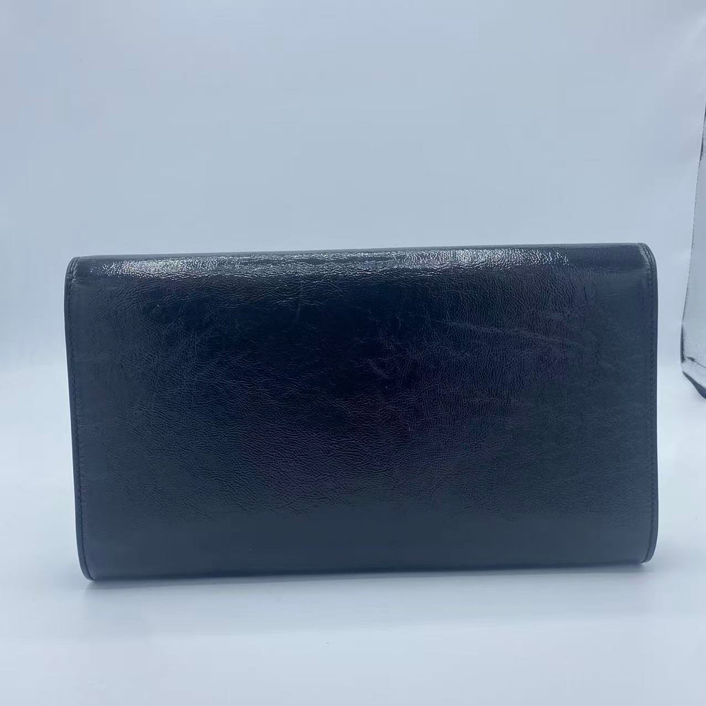 Yves Saint Laurentblack Patent Leather Belle De Jour Clutch