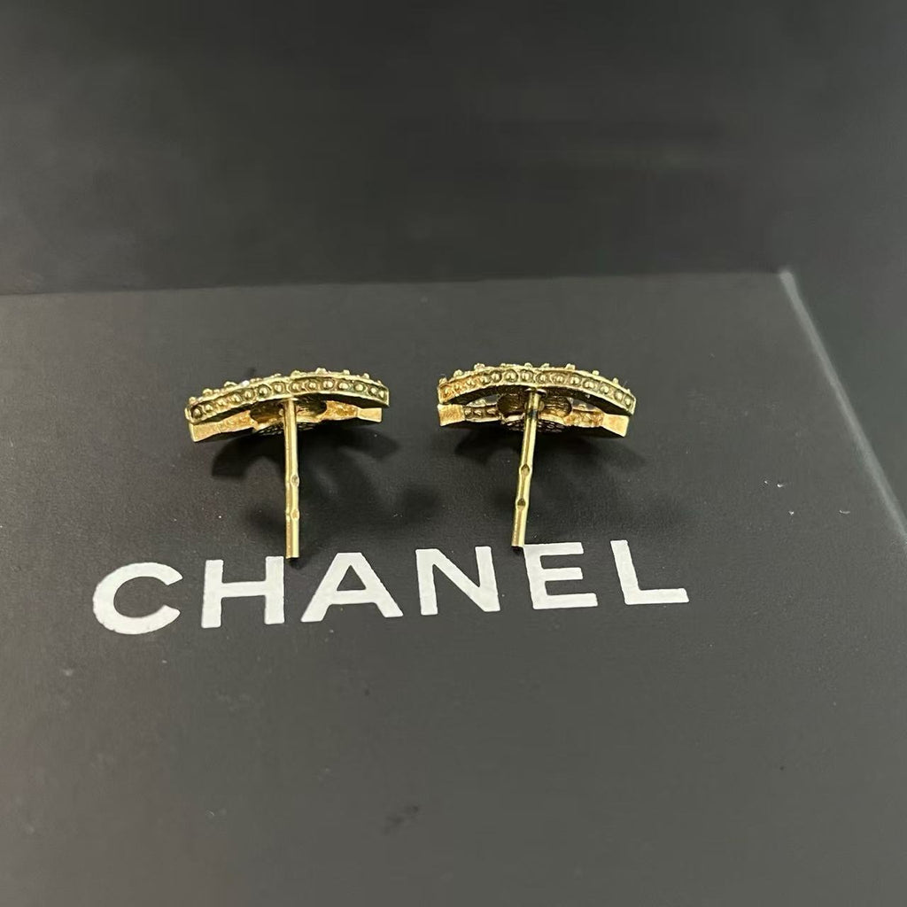 Chanel CC Earrings Light Gold Twins LDZ1265