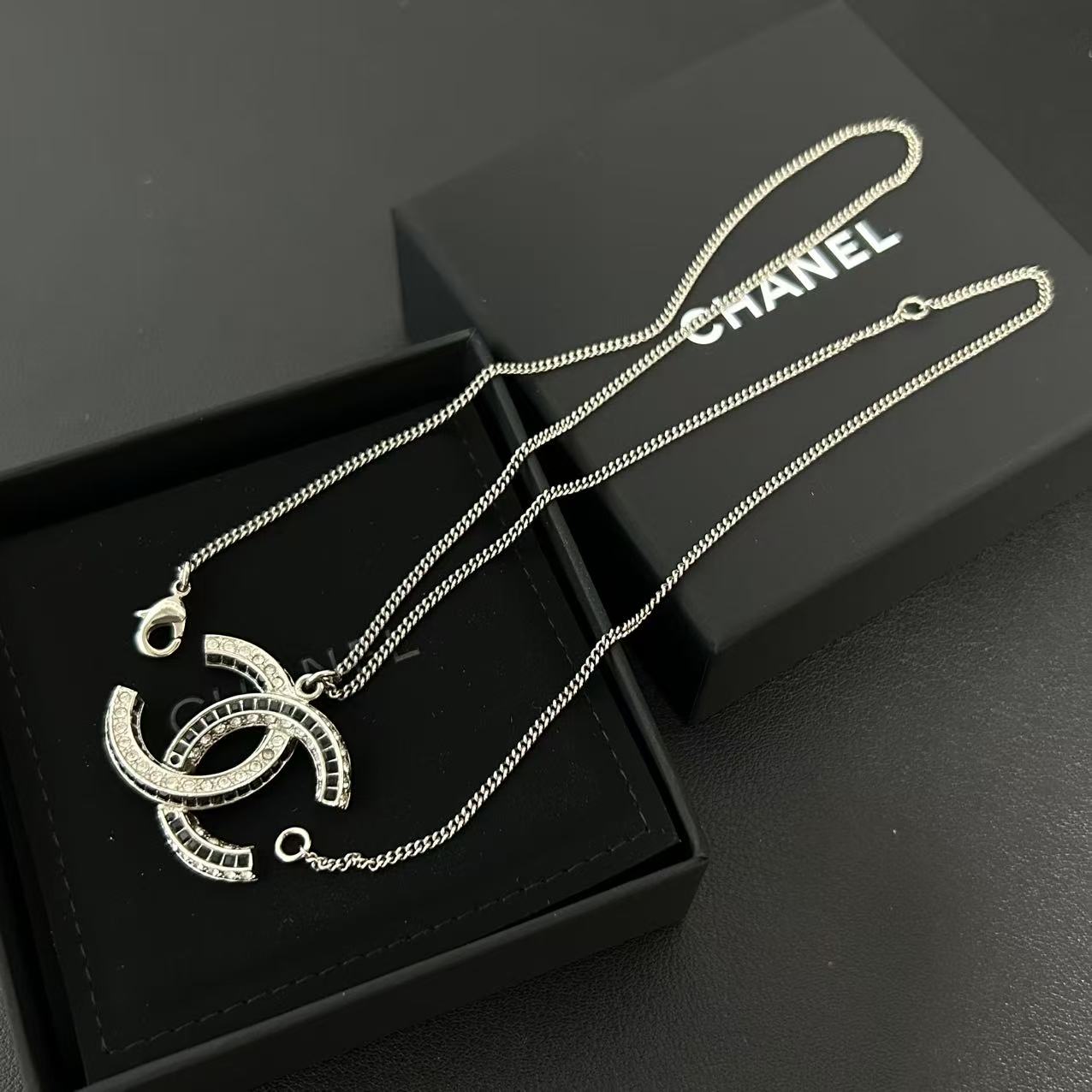 Chanel Baguette Crystal Large CC Necklace Silver Black twins LDJ4471