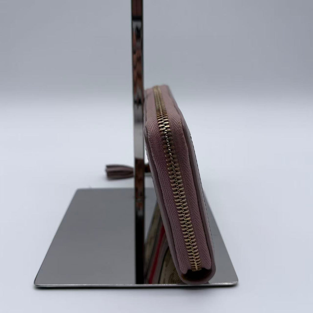 GUCCI Vintage Web Zippy Wallet