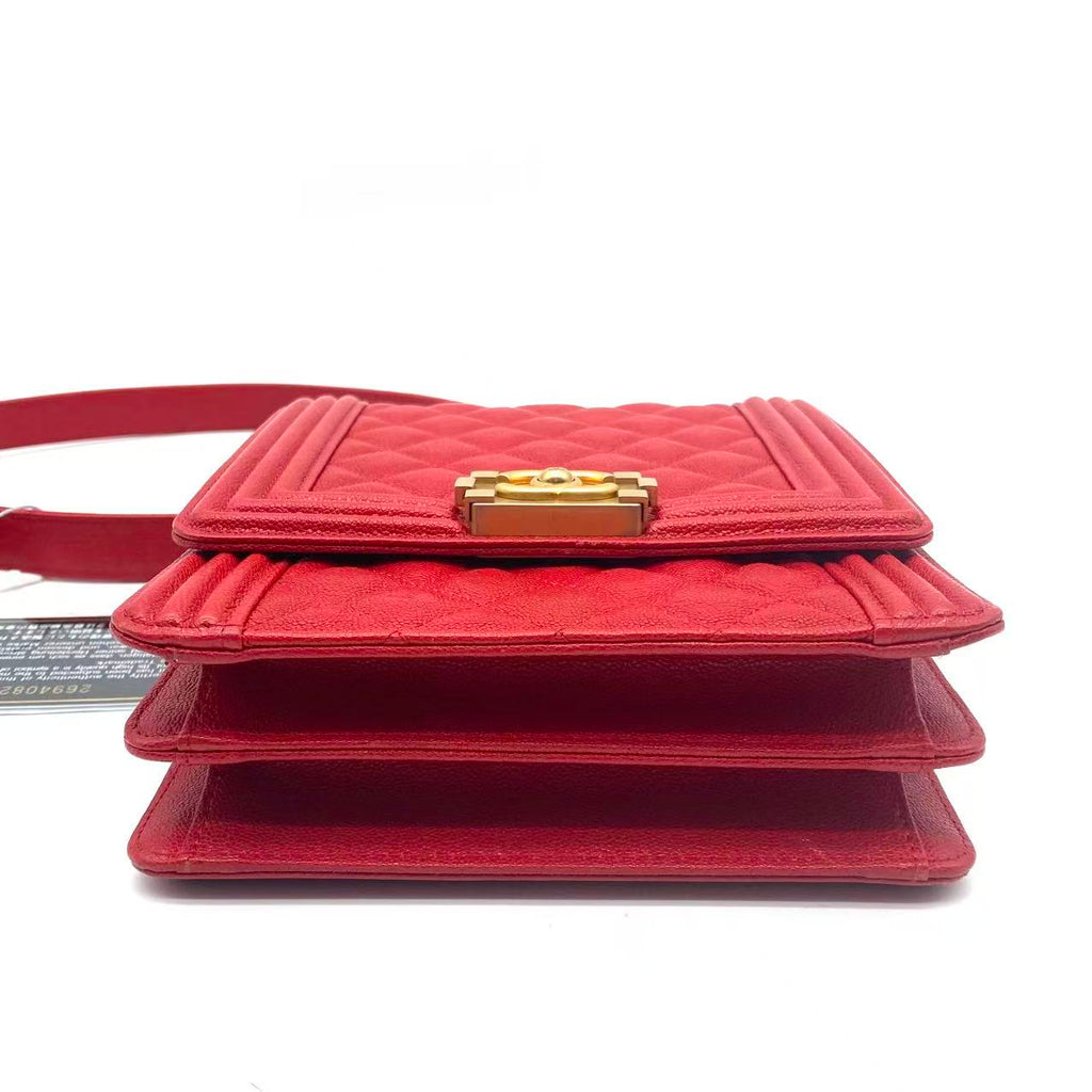 Caviar Quilted North South Boy Flap Red