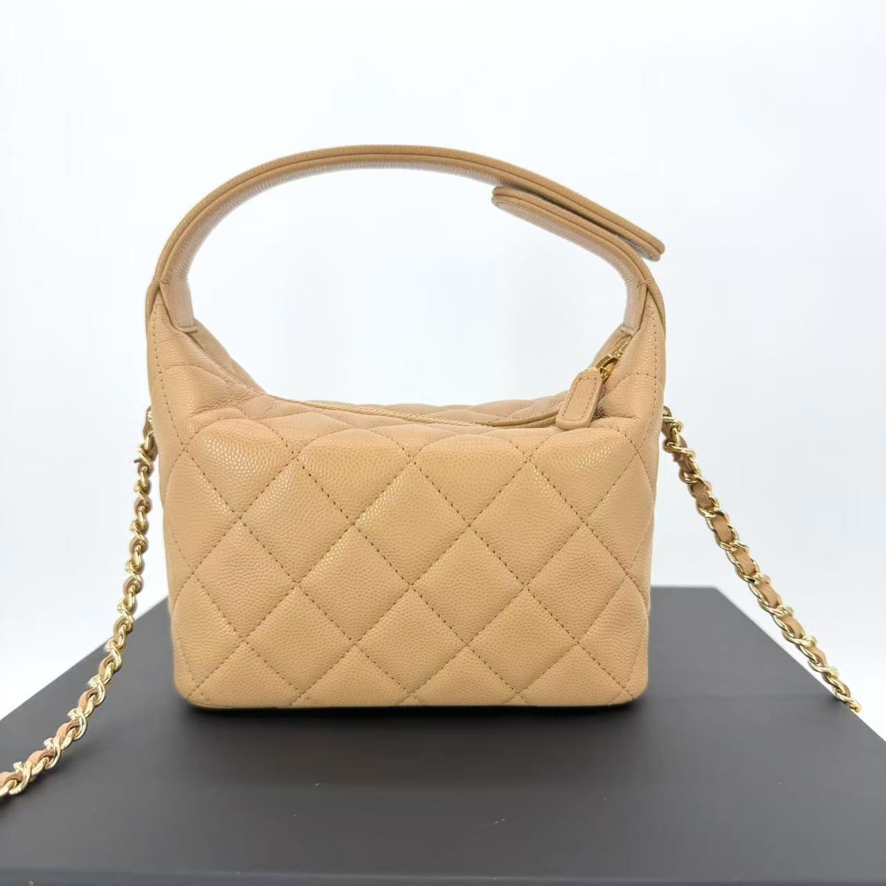 25A Dark Beige Caviar Quilted Métiers D'Art Clutch With Chain with light gold-tone hardware