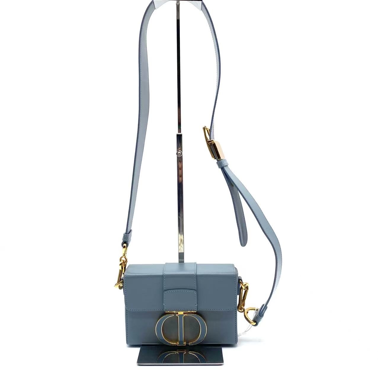 30 Montaigne Box Bag Oblique Canvas