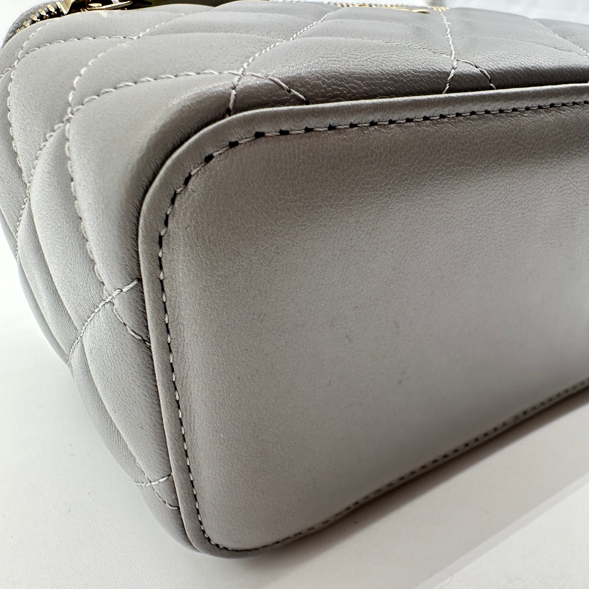 Pearl Crush Vanity Case with Chain Quilted Lambskin Small