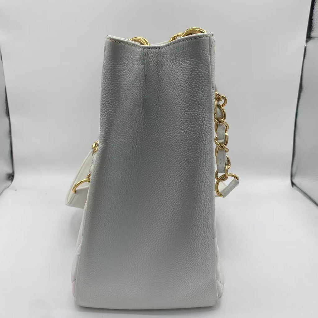 Caviar Quilted Grand Shopping Tote GST White