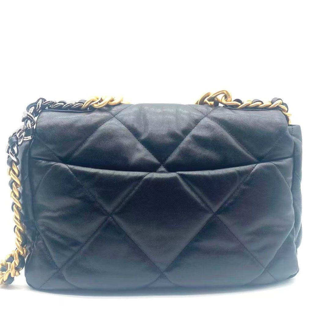 19 Flap Bag Quilted Leather Medium