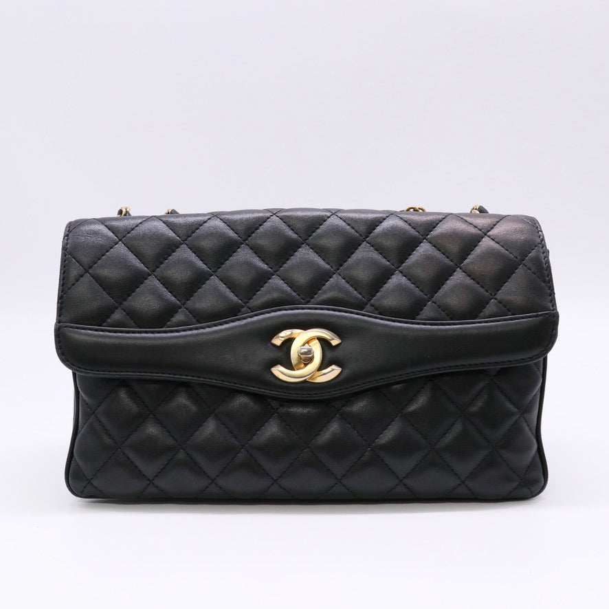 Chanel Coco Vintage Daily Companion Flap Bag Quilted Lambskin Large Black twins LDZ1474