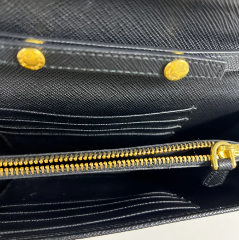Saffiano Leather Arcade Wallet on Chain Mini B24108