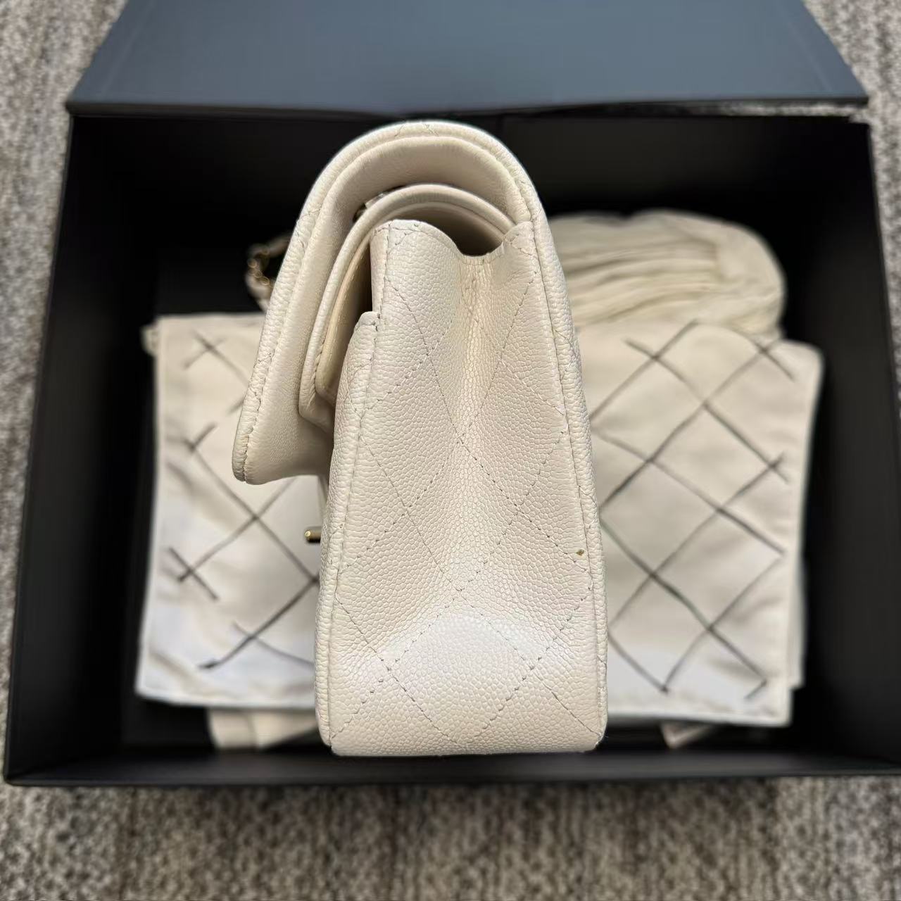 Classic double flap small caviar microchip