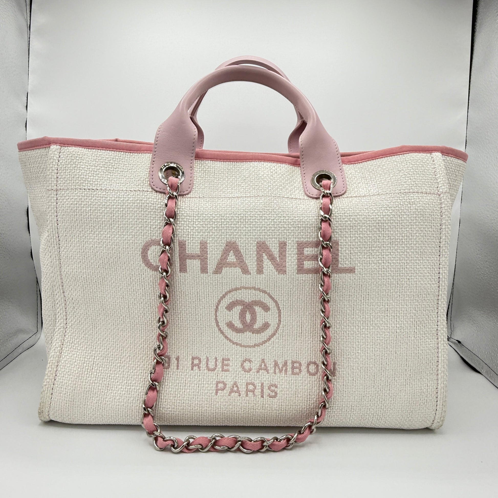Woven Straw Raffia Medium Deauville Tote