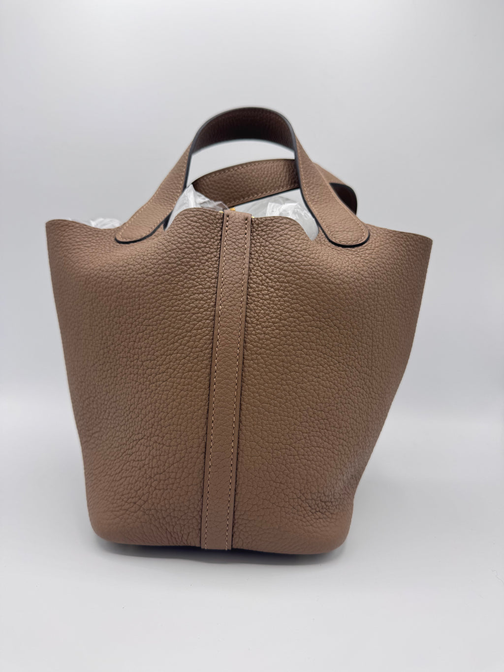 Hermes -Taurillon Maurice Picotin Lock 18 PM Beige De Weimar
