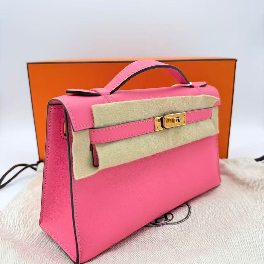 Kelly Pochette in Rose Azalee Swift leather with gold hardware LDM-1360