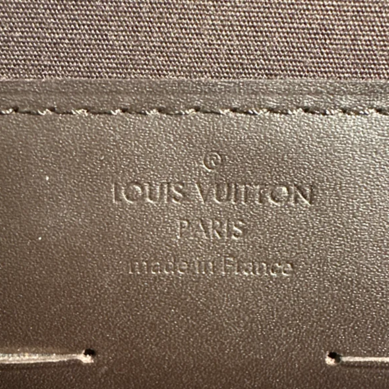 Louis Vuitton Monogram Vernis Ana Clutch B24199