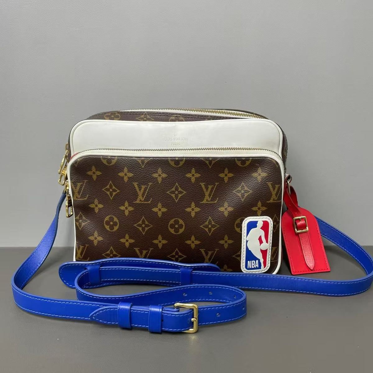 Louis Vuitton X NBA Monogram Nil Messenger Twins LDZ1258