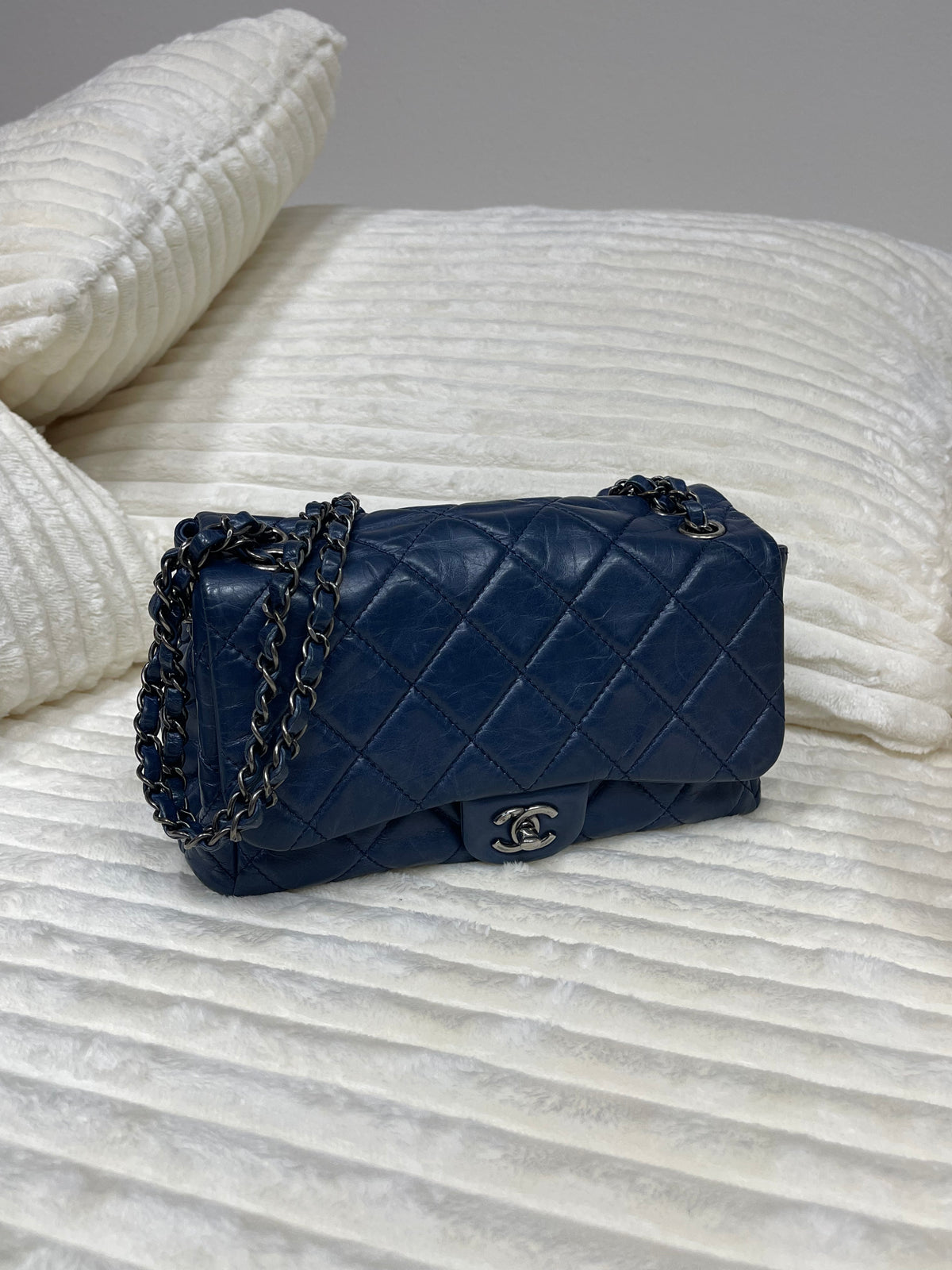 CHANEL Navy Calfskin Ruthenium-Finish Metal Single Flap No.20 Chain Shoulder Bag