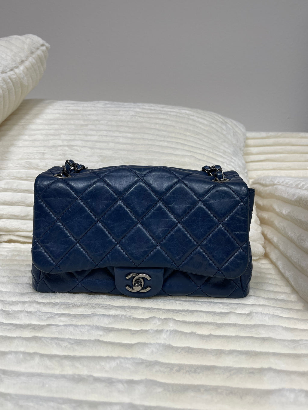 CHANEL Navy Calfskin Ruthenium-Finish Metal Single Flap No.20 Chain Shoulder Bag