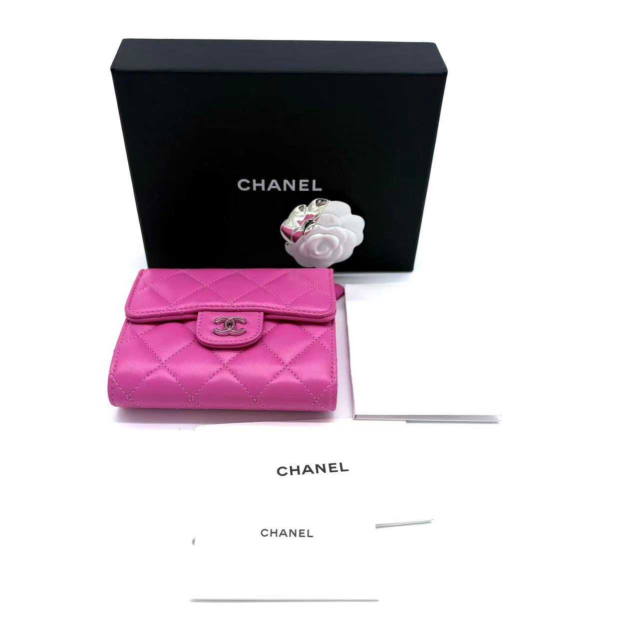 Caviar Quilted Flap Card Holder Wallet Pink