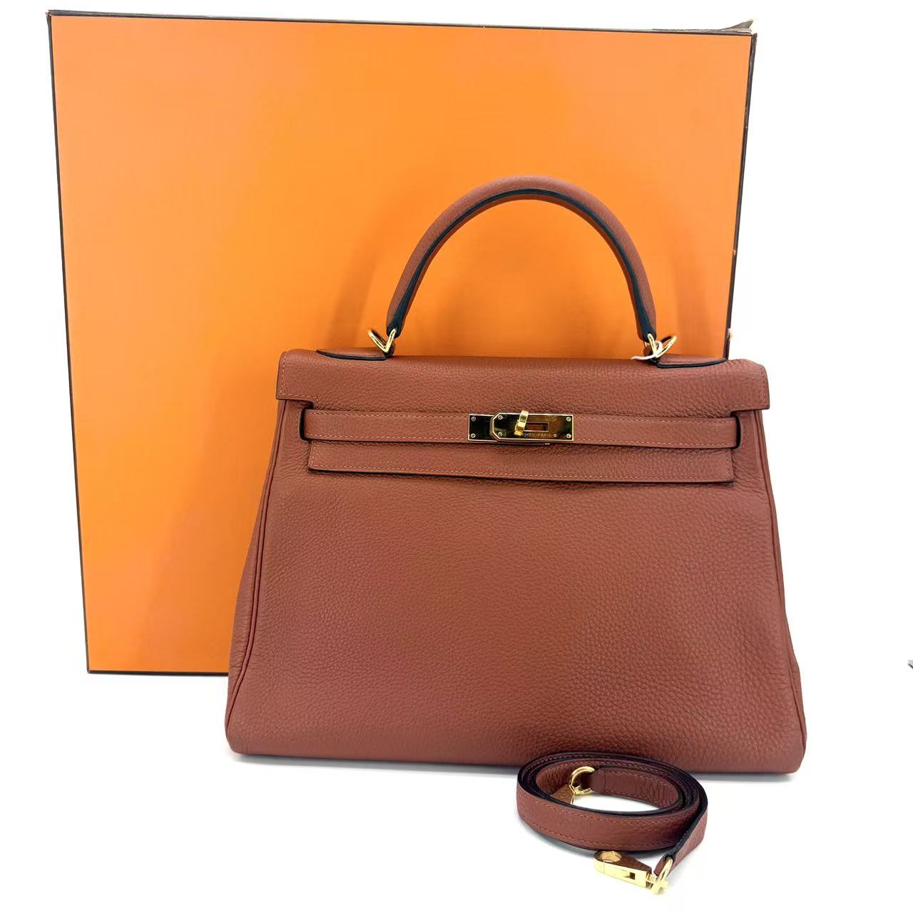 Kelly 32 Handbag PotironTogo with Gold Hardware