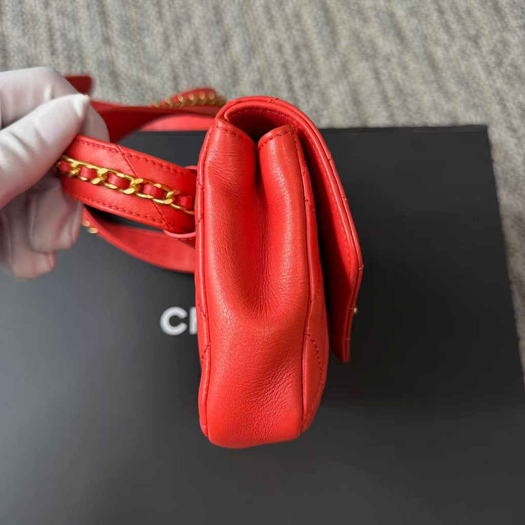 Calfskin Quilted Carry With Chic Flap Waist Bag Red