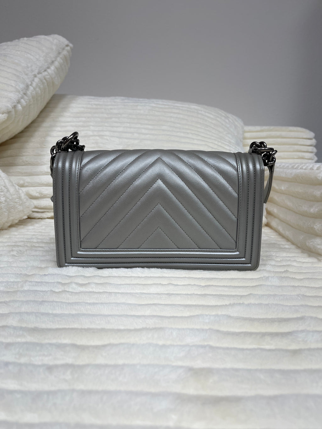 Chanel Boy Bag in Gray Quilted Leather Med