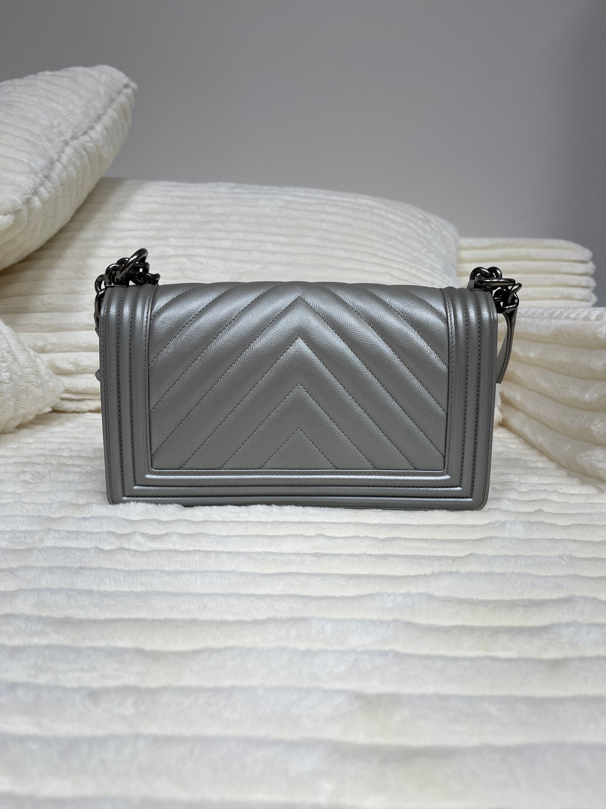 Chanel Boy Bag in Gray Quilted Leather Med
