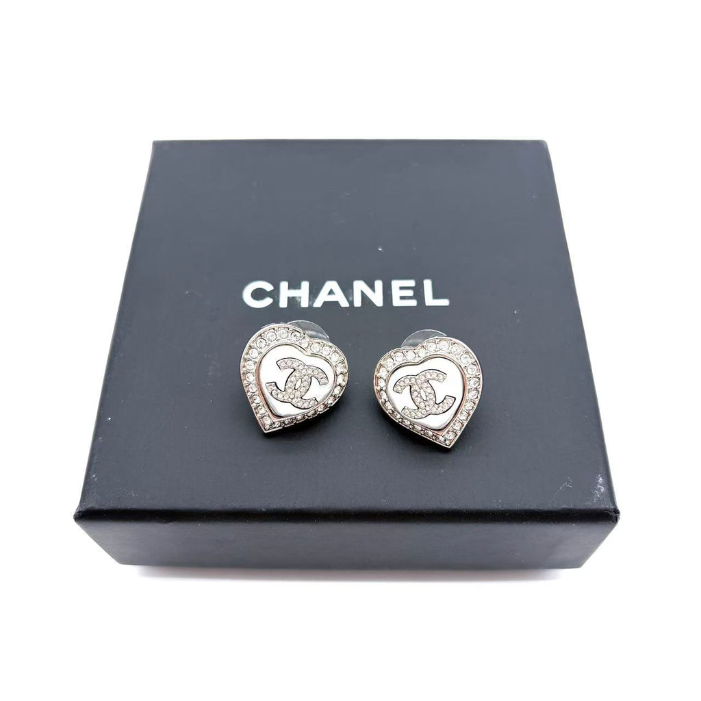 Stud Earrings Heart cc Silver/Pearly White