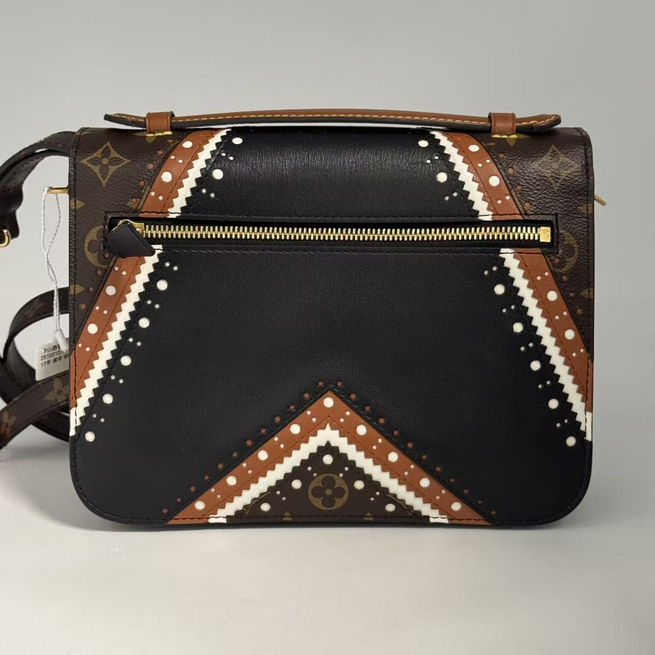 Pochette Metis Limited Edition Brogue Reverse Monogram Canvas and Leather Gisel