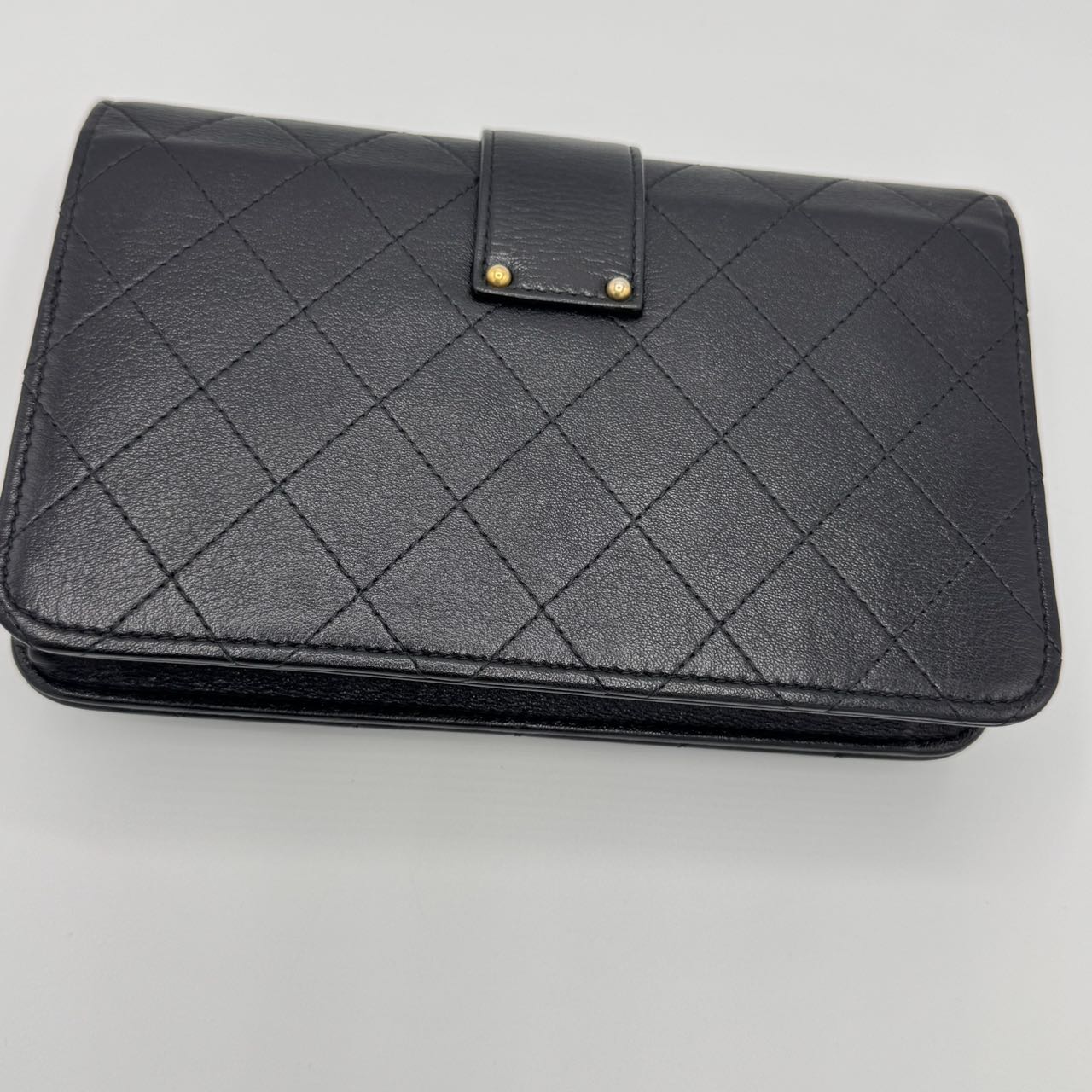 CHANEL Matelasse Turnlock Wallet Black