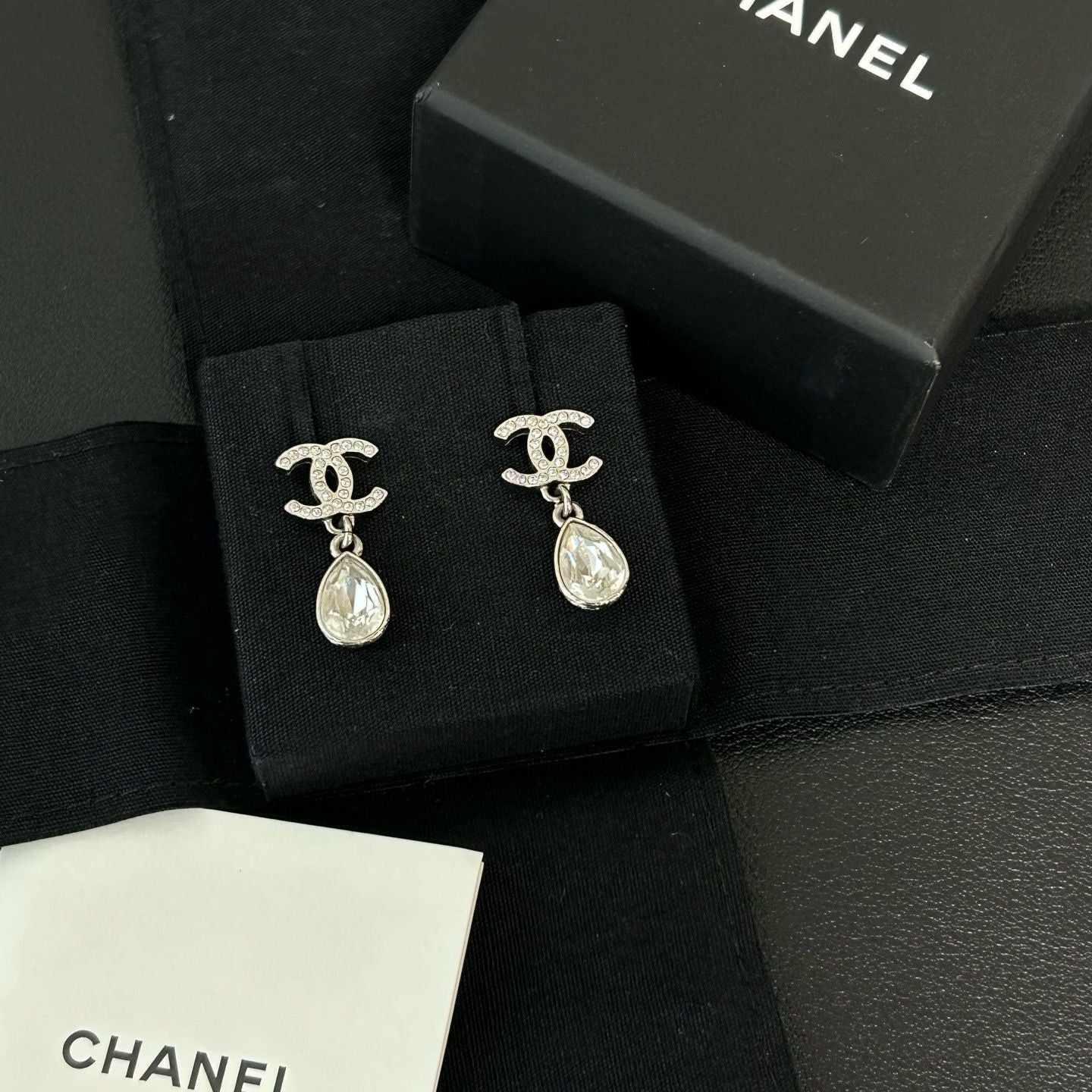 Chanel Strass CC Teardrop/Pear Drop Earrings twins LDZ646