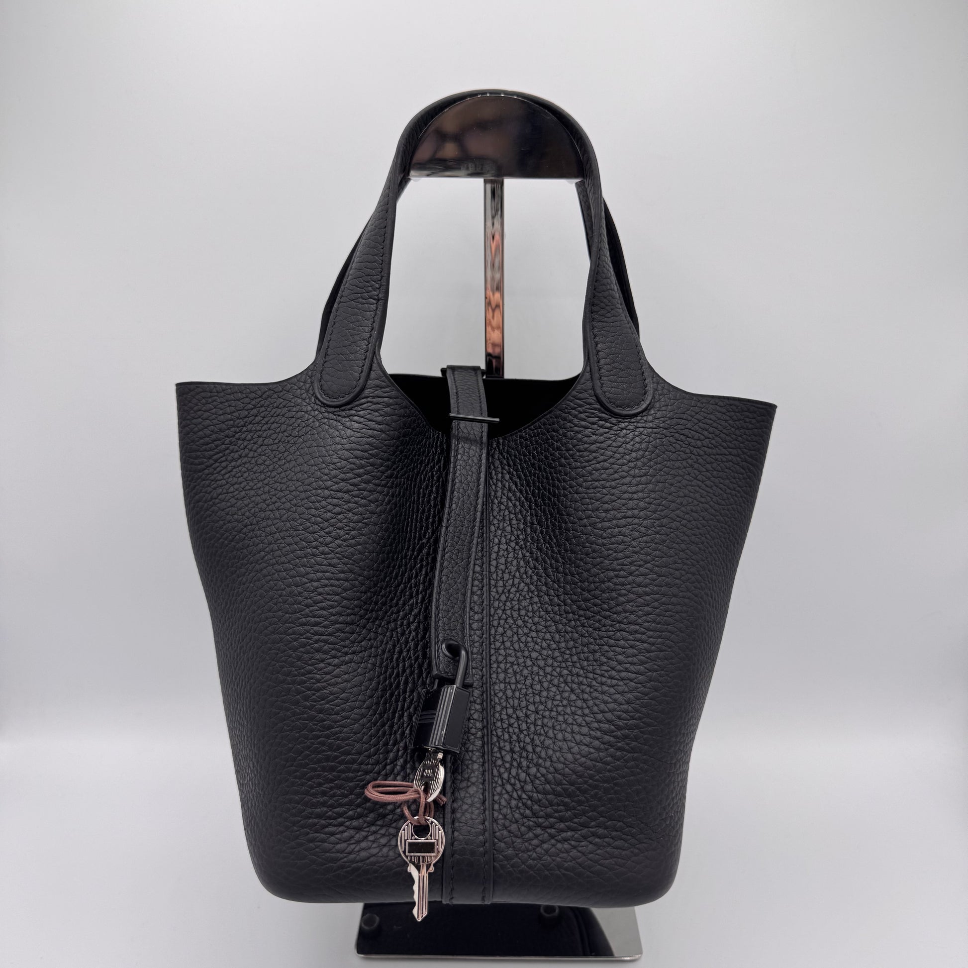 Hermès Picotin Lock 18 Monochrome Black Clemence Black Hardware