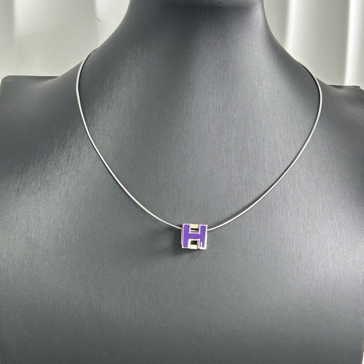 Cage de H H-Cube Pendant Necklace Metal Light Purple and Silver Twins LDJ3335