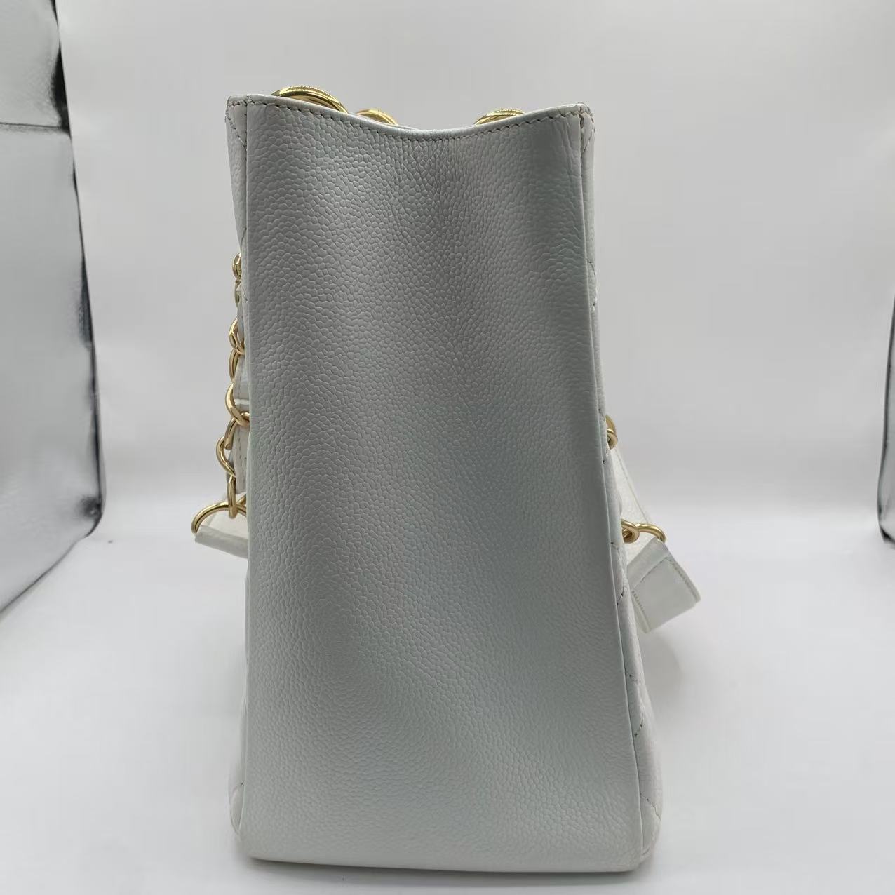 Caviar Quilted Grand Shopping Tote GST White