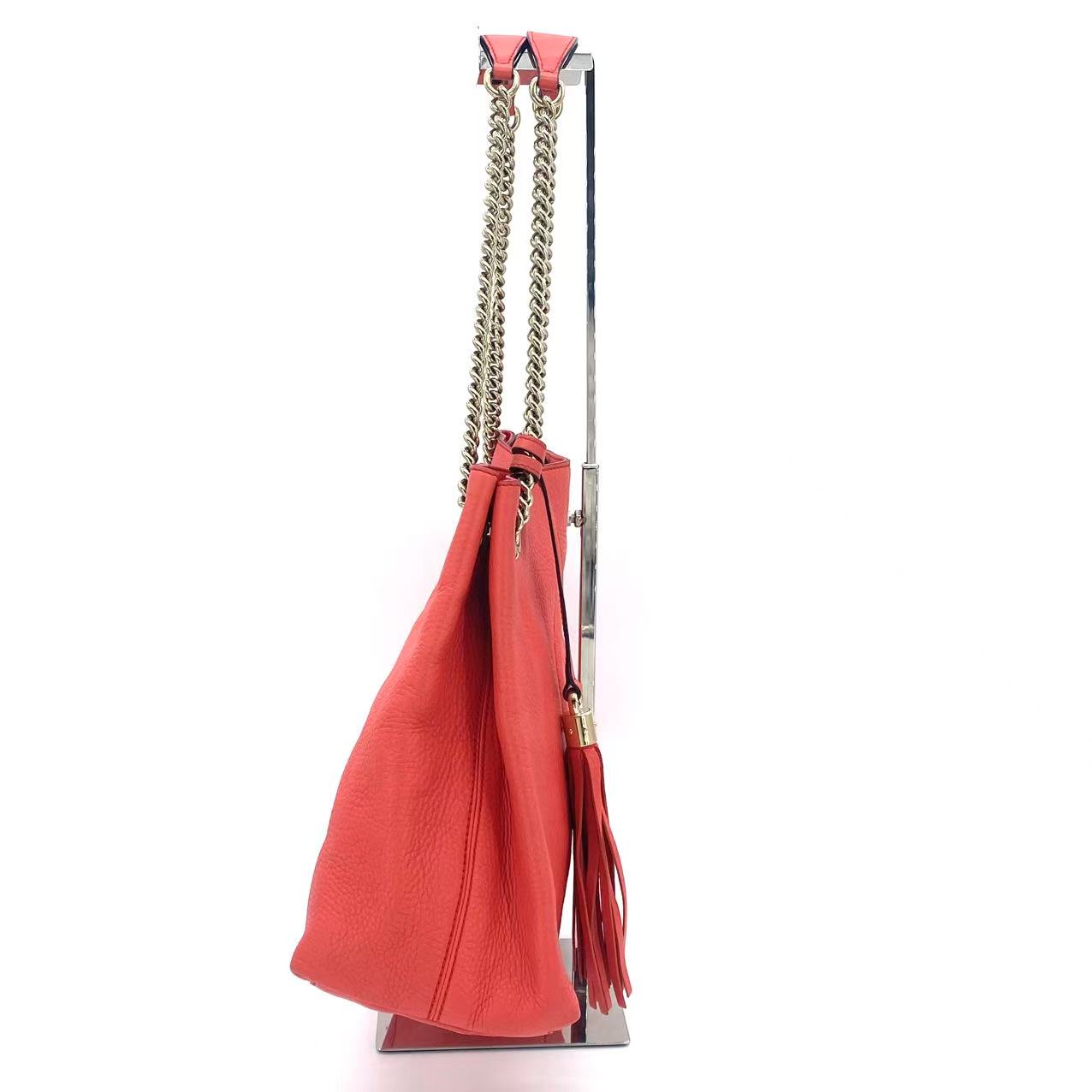 Pebbled Calfskin Medium Soho Chain Shoulder Bag Tabasco Red