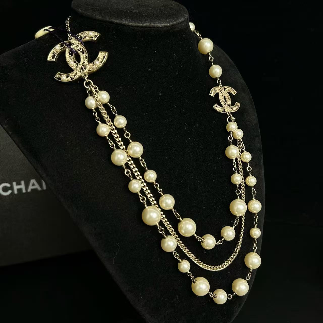 Chanel Pearl CC Long Necklace Gold LDZ0083
