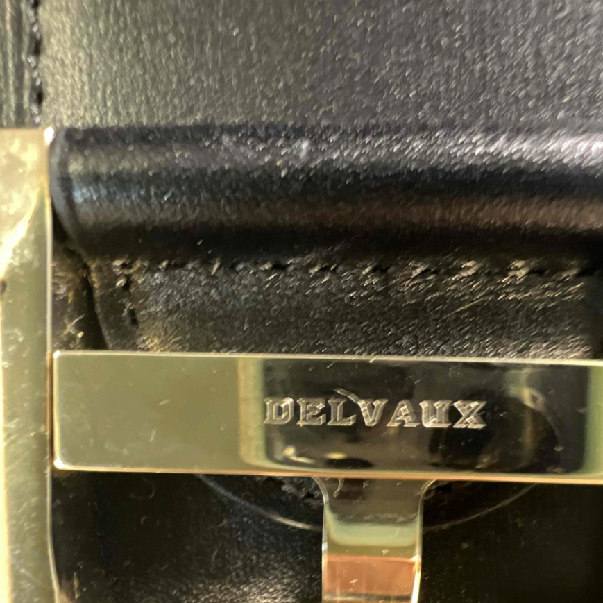 Box Calfskin MM Brillant Satchel Black B24350