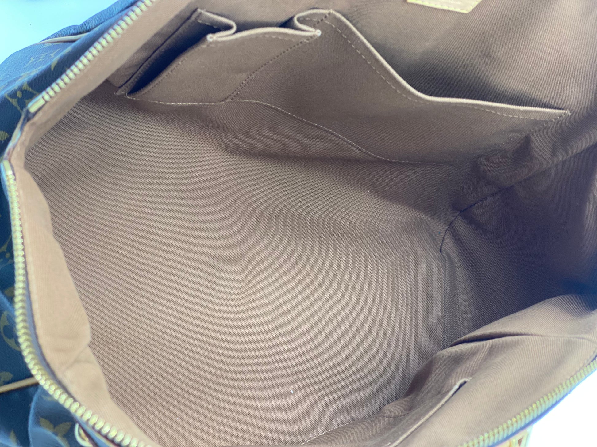 Louis Vuitton Tivoli Handbag Monogram Canvas GM