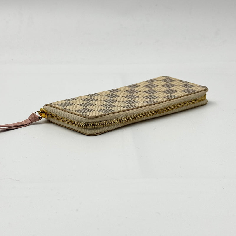 Louis Vuitton Zippy Wallet