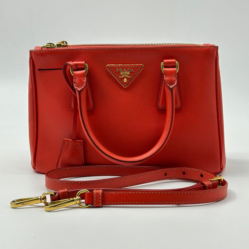 Medium Prada Galleria Saffiano leather bag