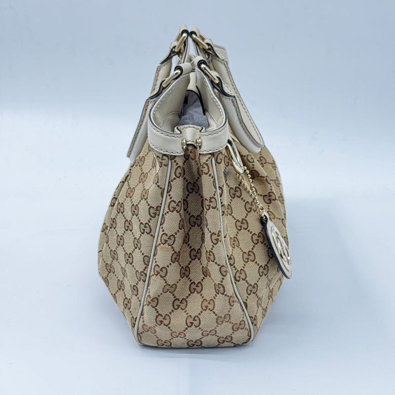 Gucci Sukey Hobo GG Canvas Medium