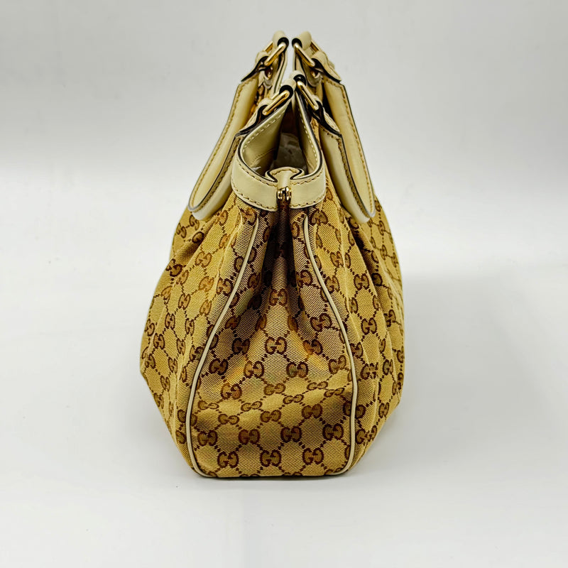 Gucci Sukey Hobo GG Canvas Medium