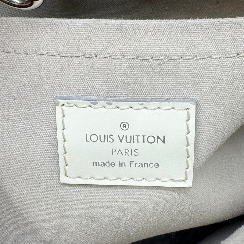 LOUIS VUITTON  Epi Passy GM Ivory