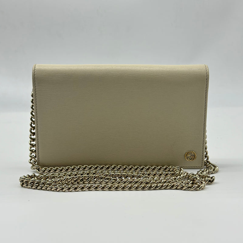 GG Betty Wallet On Chain