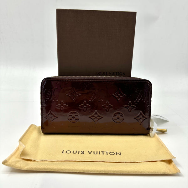 Louis Vuitton Amarante Monogram Vernis Zippy Wallet