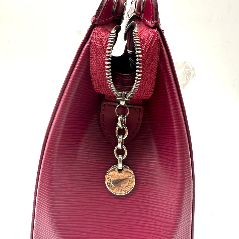 LOUIS VUITTON Epi Brea MM Fuchsia